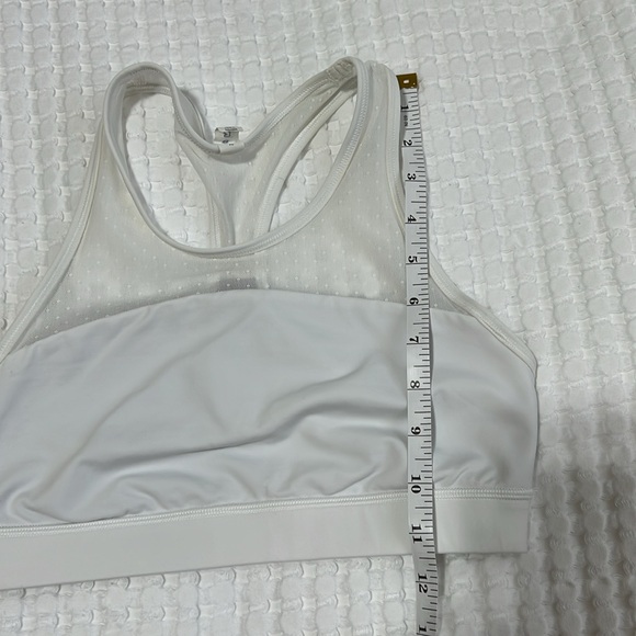 Lululemon Move White Luxtreme Mesh Sports Bra - Picture 7 of 11